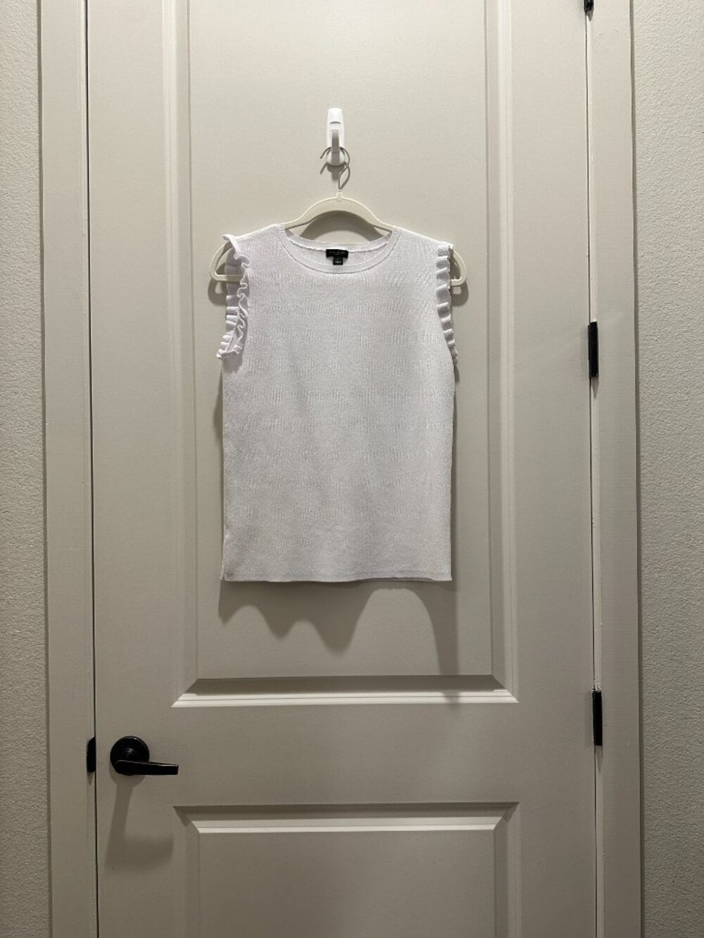 Ann Taylor Factory White Top - Size Medium
